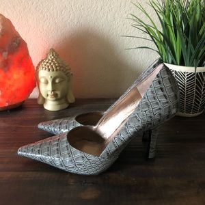 ❗️PRICE REDUCED❗️ BCBGeneration Gatorskin Heels